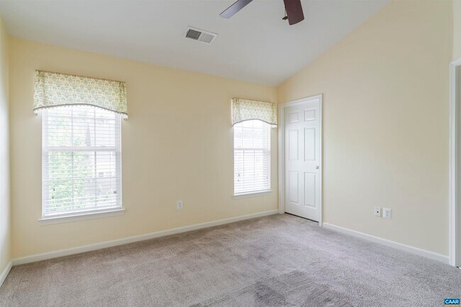 Building Photo - 934 Bing Ln