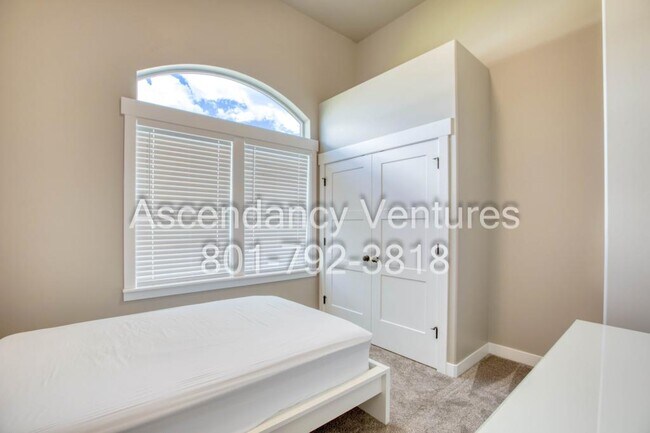 Building Photo - 1177 N 640 E