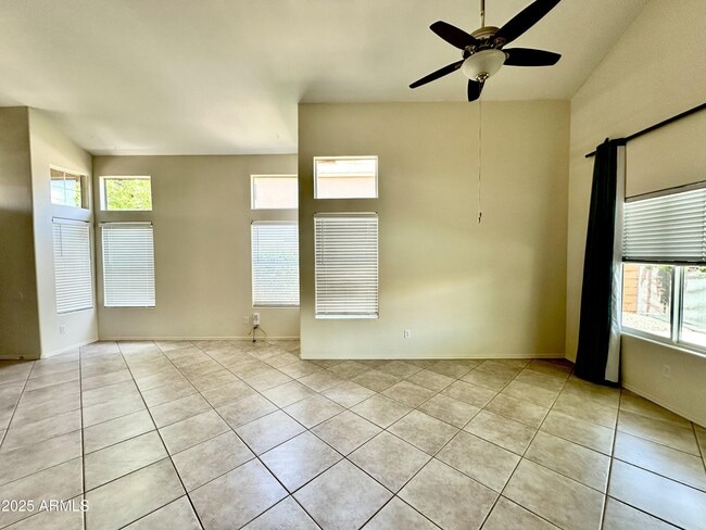 Building Photo - 4708 E Thunderhill Pl