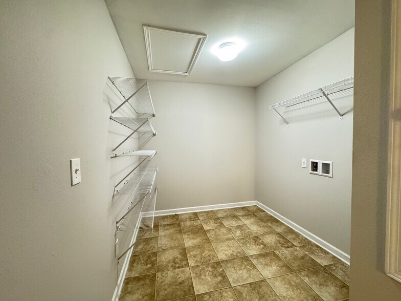 Building Photo - 205 Laramie Circle