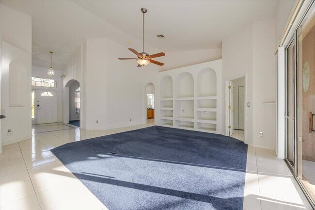 Building Photo - 429 Belfry Dr