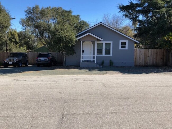 Building Photo - Jeffrey and Foothill Properties