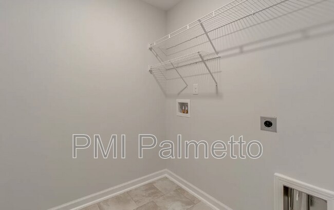Building Photo - 700 Pink Rose Ln