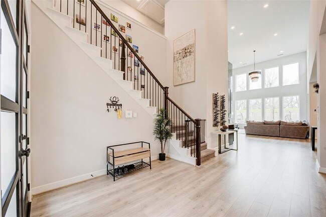 Building Photo - 5111 Maumee River Dr