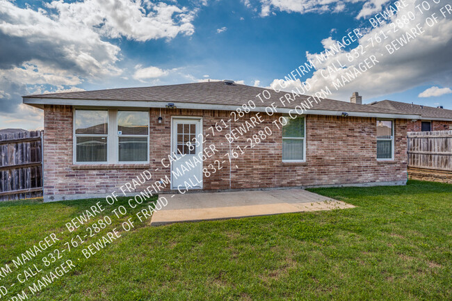 Building Photo - Award Winning Mansfield ISD 4 Bedroom Home...