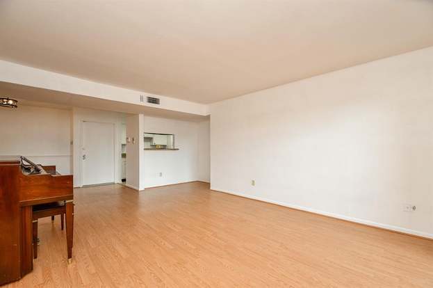 Building Photo - 8529 Hearth Dr