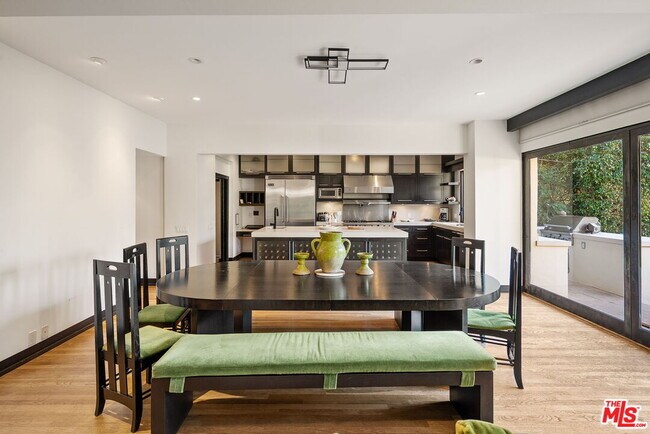 Building Photo - 215 S Anita Ave