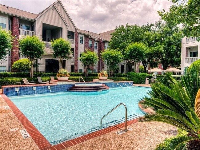 Building Photo - 1330 Old Spanish Trl