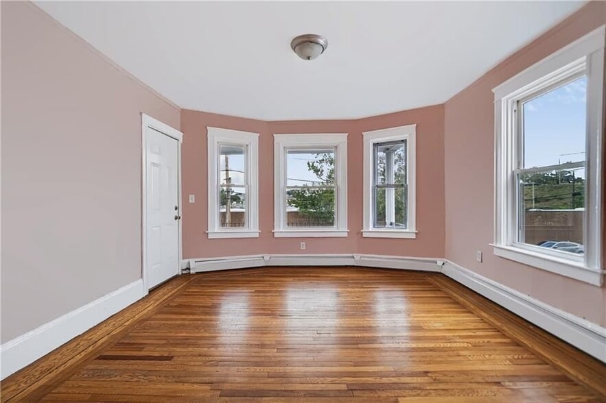 Building Photo - 27 Longfellow Terrace