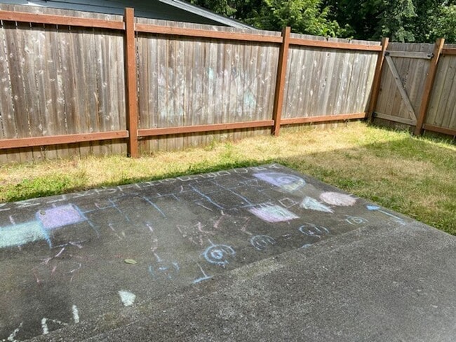 Building Photo - 2 bedroom home in Everett Near Recreation ...