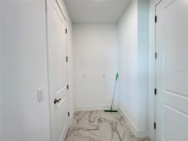 Building Photo - 7973 Avon Dive Ct