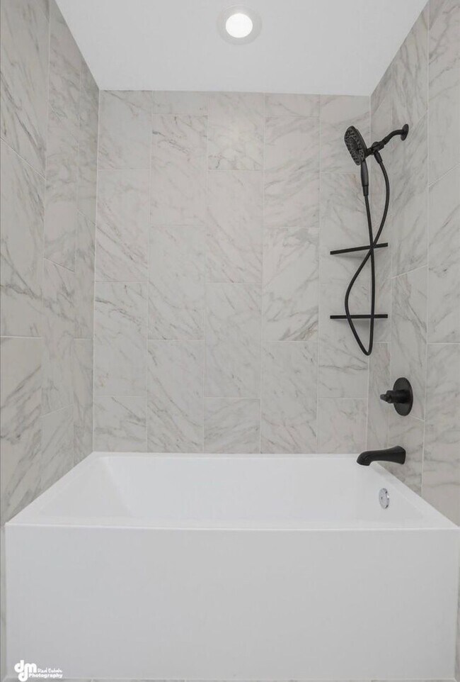 Building Photo - 336 Ashbrook Dr