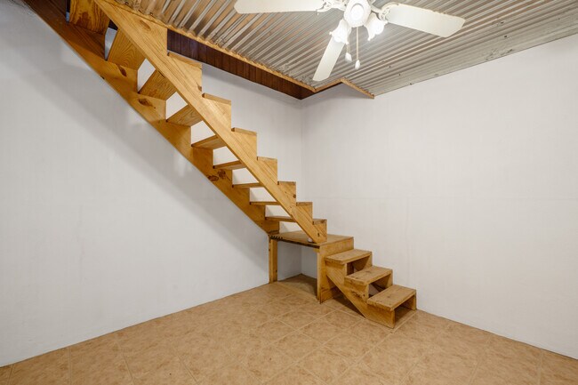 Building Photo - 908 29th St