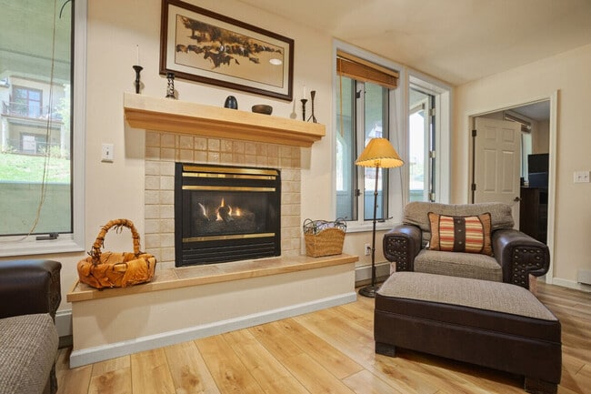 Building Photo - 2755 Waterstone Ln