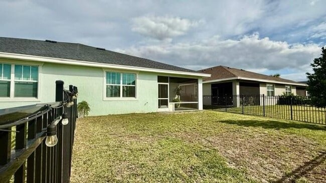 Building Photo - 1353 Haywagon Tr.