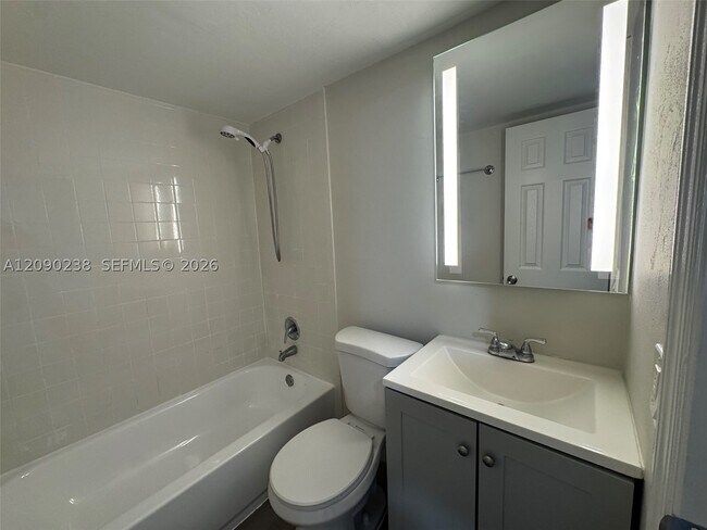 Building Photo - 1345 W 28th St