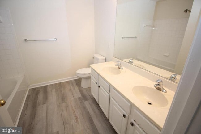 Building Photo - 43 Thomas Harmon Dr