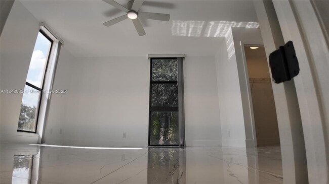 Building Photo - 2801 SW 87th Ave
