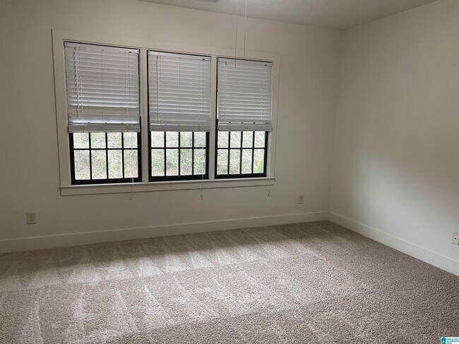 Building Photo - 504 Barristers Ct