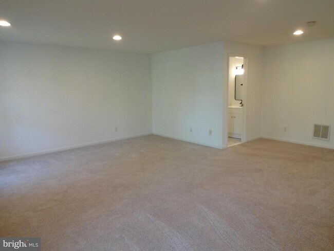 Building Photo - 11793 Nates Pl