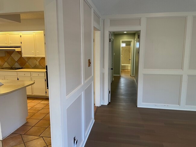 Building Photo - 870 Fenway Park