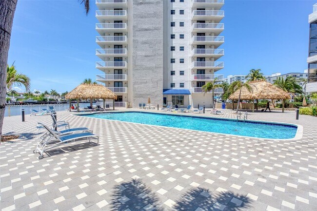 Building Photo - 1500 S Ocean Dr