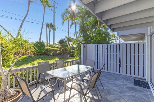 Building Photo - 4949 N Hwy A1A