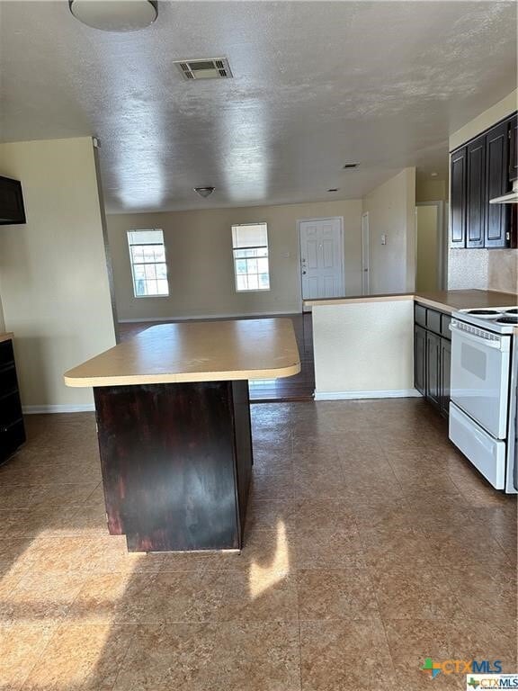 Building Photo - 4410 Mustang Dr