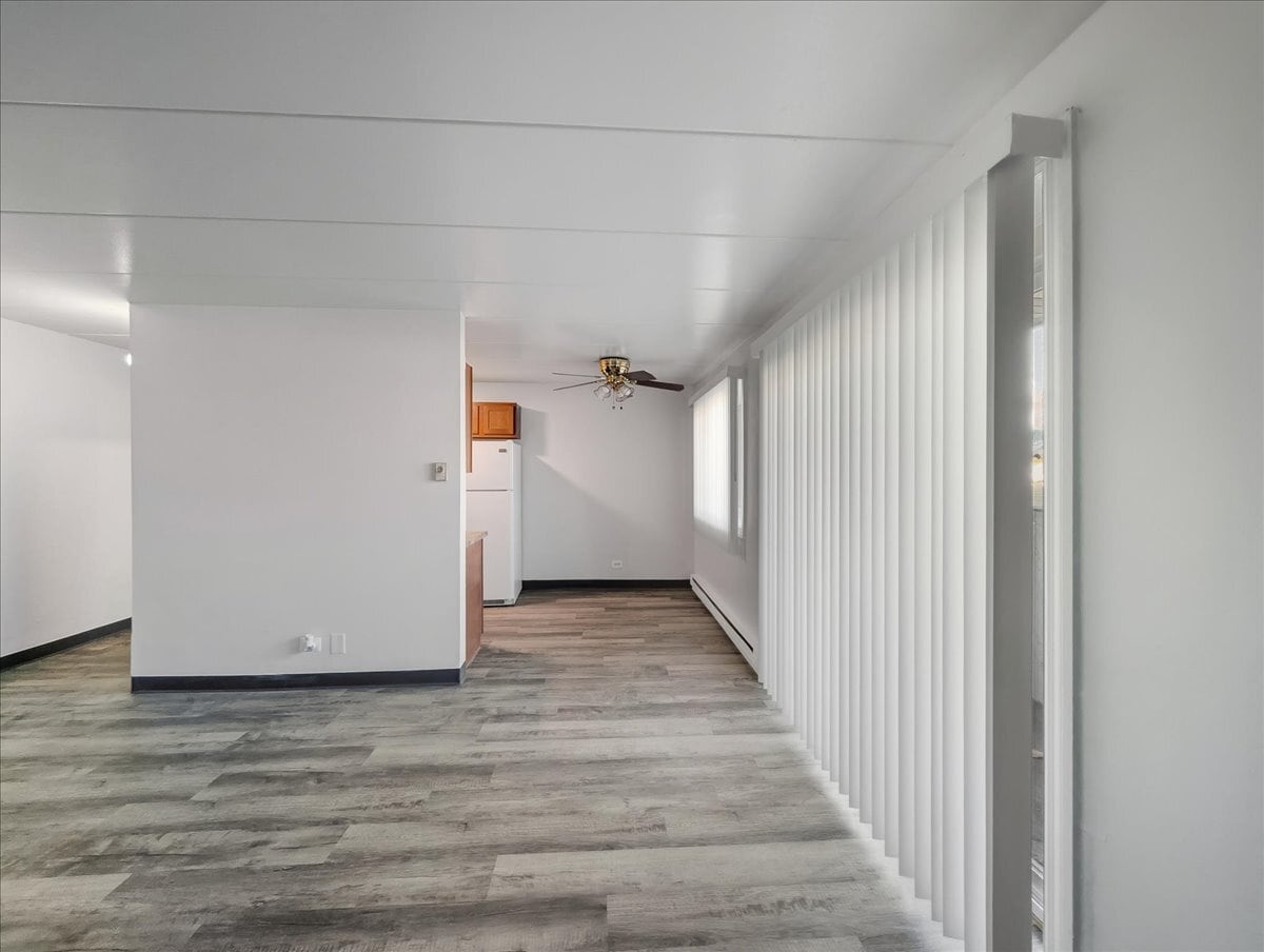 Building Photo - 350 S Main St