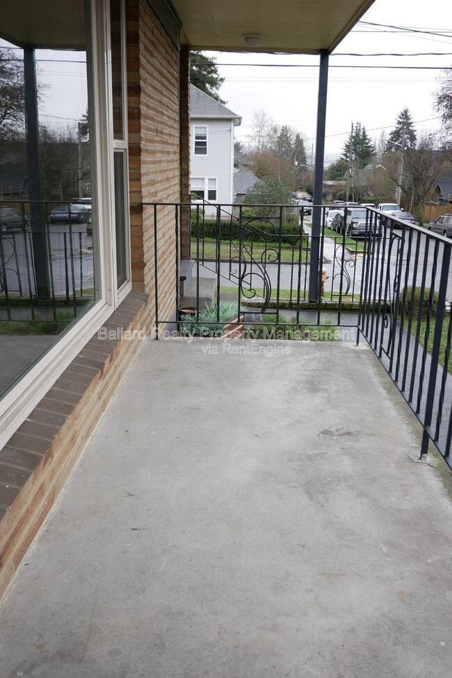 Building Photo - 6402 11th Ave NW