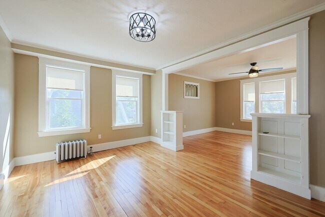 Building Photo - 19 Brantwood Rd