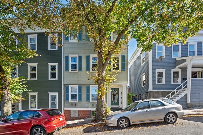 Building Photo - 93 Pearl St