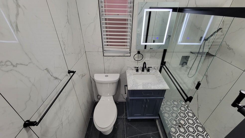 Building Photo - 58 62nd St