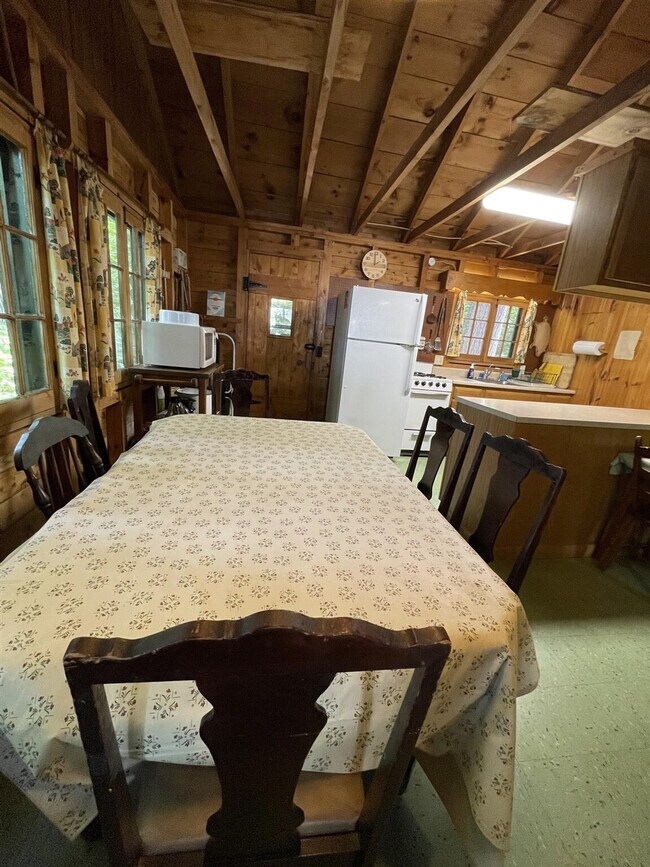 Building Photo - 90 Sandy Cove Rd