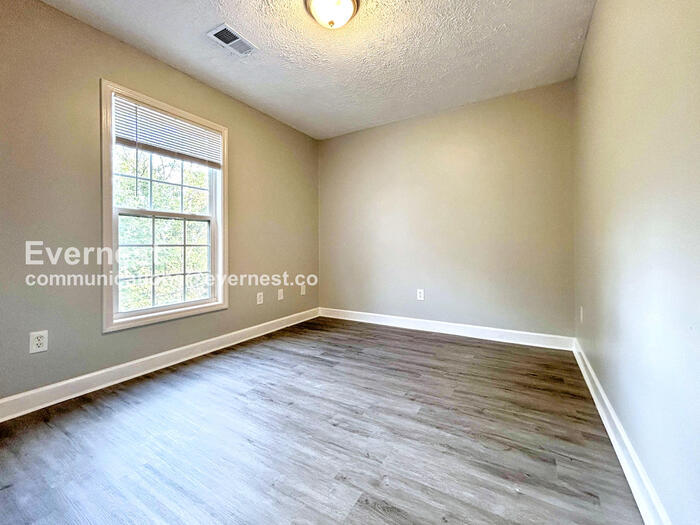 Building Photo - 1444 Rome Dr NW
