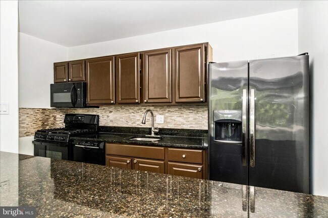 Building Photo - 12202 Braxfield Ct