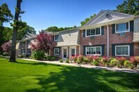 Building Photo - 12 Longwood Pl