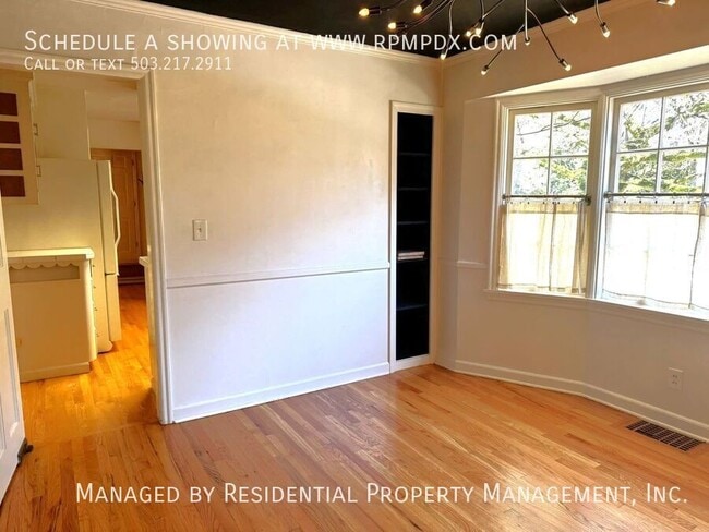 Building Photo - 1938 SW Edgewood Rd