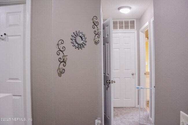 Building Photo - 7450 Scarlet Ibis Ln