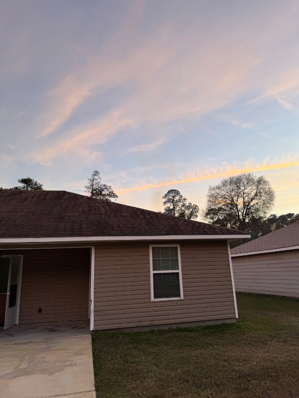 Building Photo - 521 Lee Dr