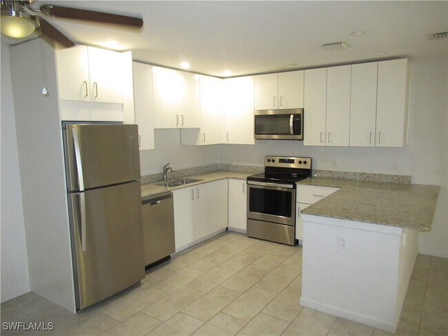 Building Photo - 6192 Principia Dr