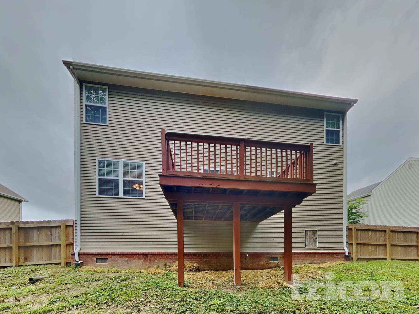 Building Photo - 140 Sundance Way