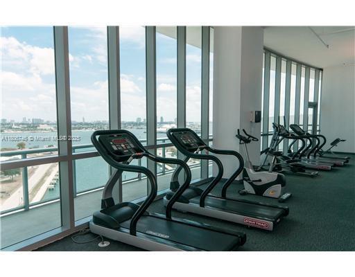 Building Photo - 888 Biscayne Blvd