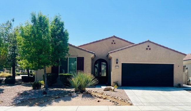 Building Photo - Gorgeous 2 bedroom and 2 bathroom home in ...