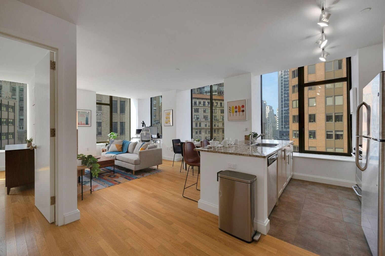 Building Photo - 10 Hanover Square