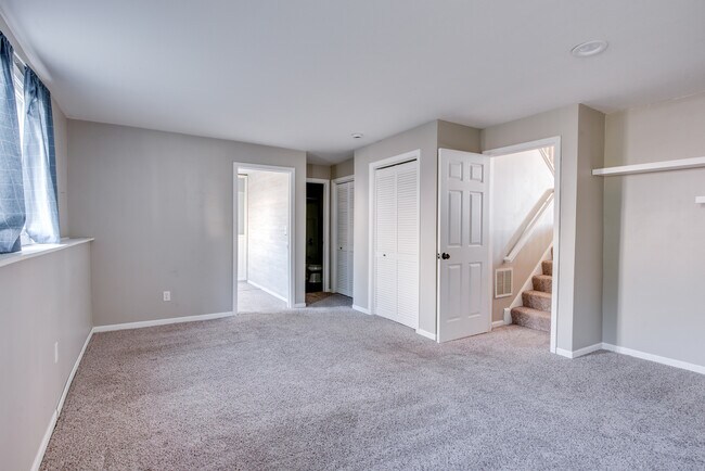 Building Photo - 2670 Stoneybrook Ln