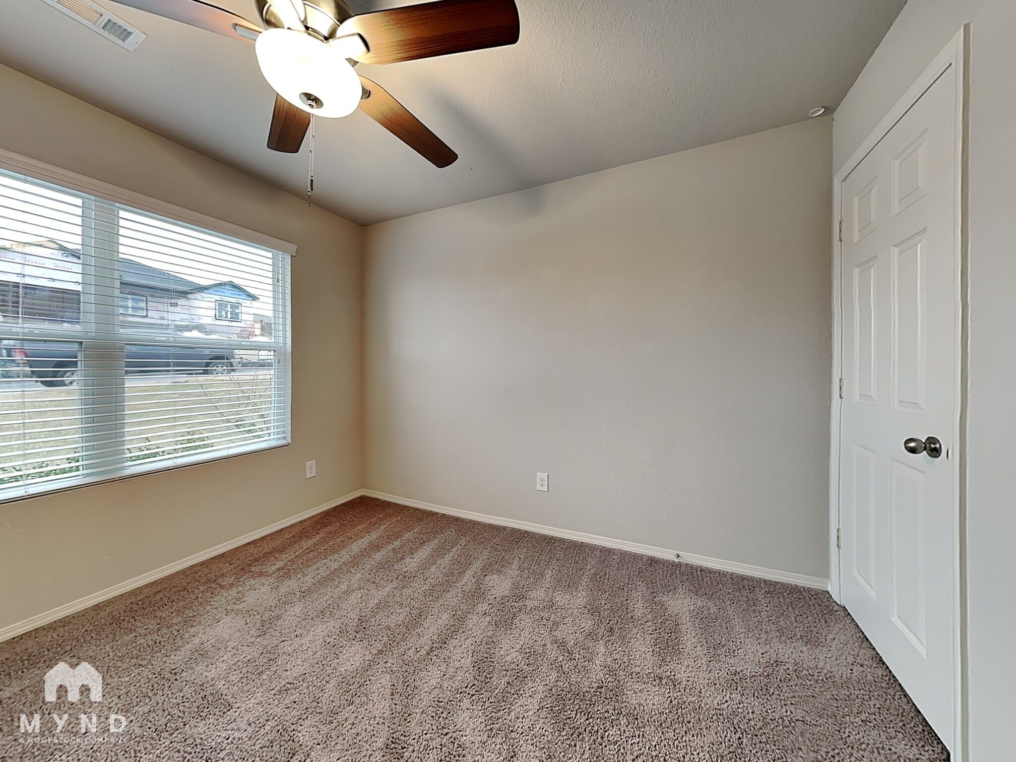 Building Photo - 940 Pinehurst Loop