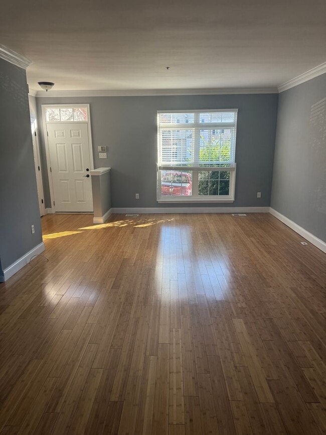 Building Photo - Spacious Townhome in desirable Bel Air Nei...