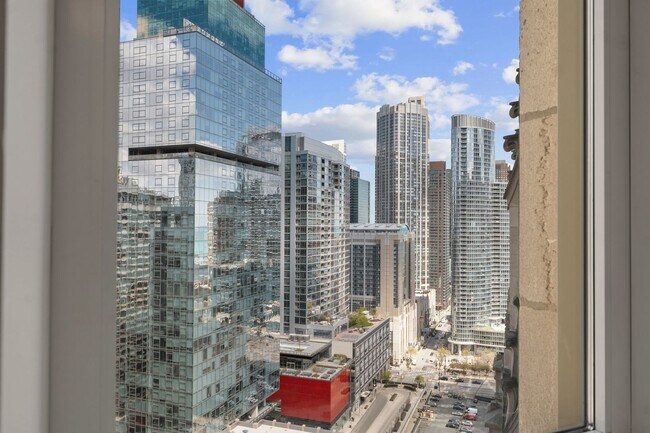 Building Photo - 435 N Michigan Ave