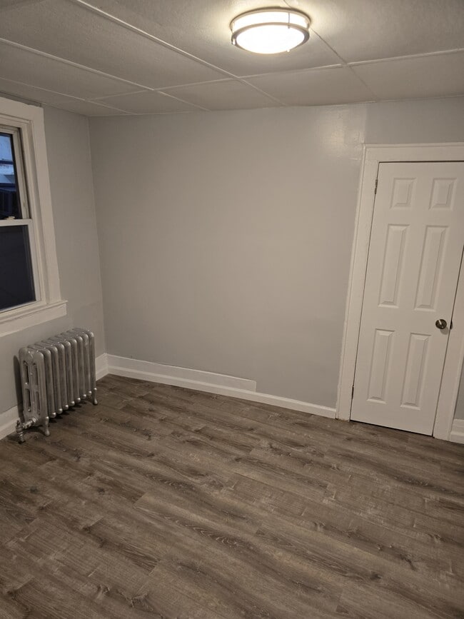 Primary Photo - 1354 W Front St